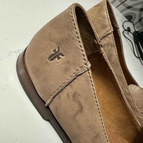 Frye Kenzie Flats - Picture 3 of 6